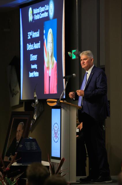 NASA image: Debus Award Presentation to Janet Petro