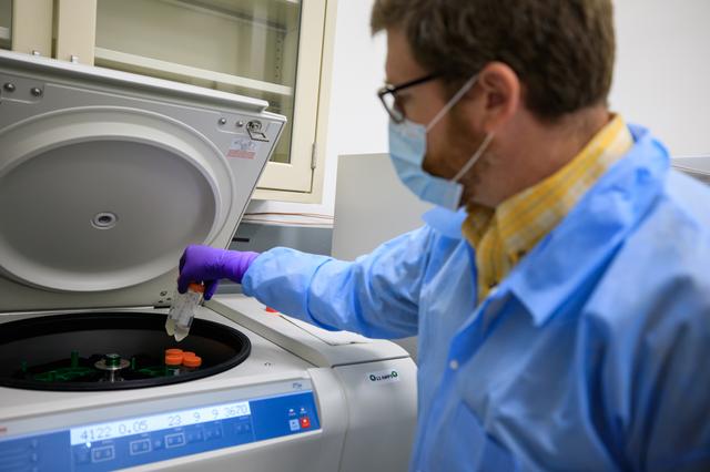 NASA image: SpaceX CRS-25 DynaMos Payload Packaging