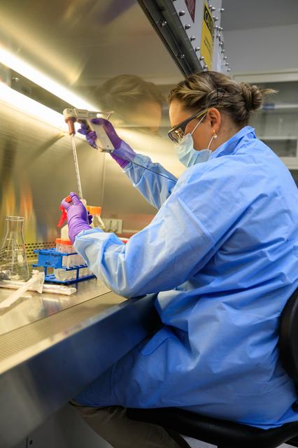 NASA image: SpaceX CRS-25 DynaMos Payload Packaging