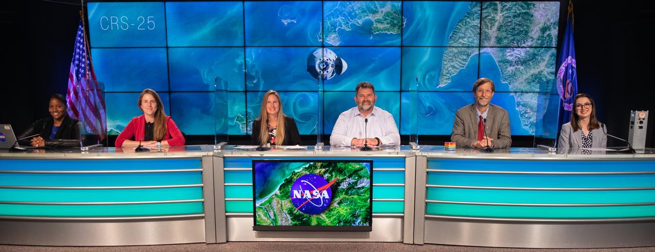 A climate conversation is held at NASA’s Kennedy Space Center in Florida on July 13, 2022, leading up to SpaceX’s 25th Commercial Resupply Services mission for NASA to the International Space Station. Participants, from left are Moderator Tylar Greene, NASA Communications; Kate Calvin, NASA’s chief scientist and climate advisor; Heidi Parris, associate scientist, International Space Station Program; Mike Roberts, chief scientist, ISS National Lab; Rob Green, JPL senior research scientist and EMIT (Earth Surface Mineral Dust Source Investigation) principal investigator; and  Paula do Vale Pereira, BeaverCube, Massachusetts Institute of Technology. The Dragon capsule atop SpaceX’s Falcon 9 rocket is scheduled to lift off from Kennedy’s Launch Complex 39A on July 14 at 8:44 p.m. EDT. Dragon will deliver more than 5,800 pounds of cargo, including a variety of NASA investigations, to the space station. 