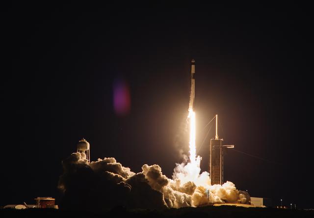 NASA image: NASA's SpaceX CRS-25 Liftoff