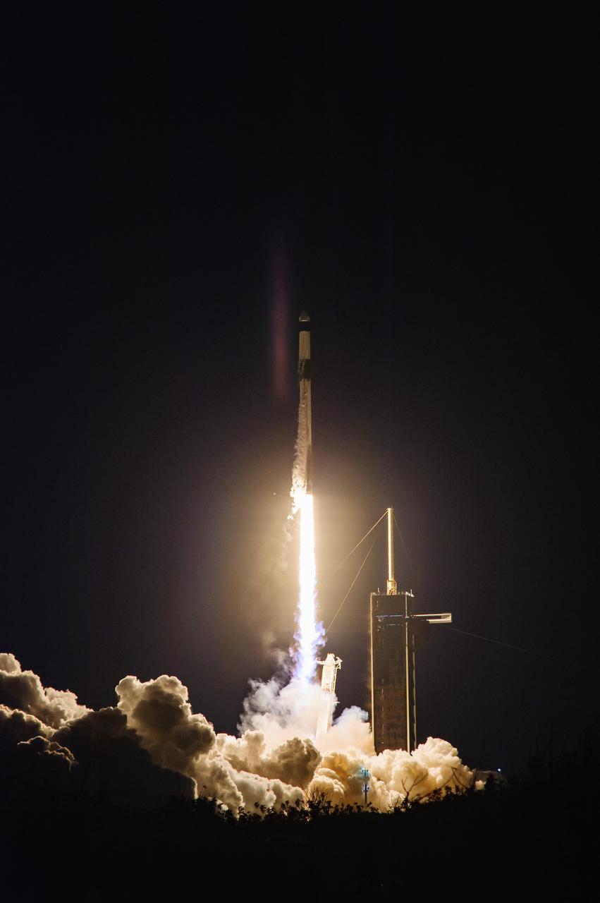 The SpaceX Falcon 9 rocket carrying the Dragon capsule soars upward after lifting off from Launch Complex 39A at NASA’s Kennedy Space Center in Florida on July 14, 2022, on the company’s 25th Commercial Resupply Services mission for the agency to the International Space Station. Liftoff was at 8:44 p.m. EDT. Dragon will deliver more than 5,800 pounds of cargo, including a variety of NASA investigations, to the space station. The spacecraft is expected to spend about a month attached to the orbiting outpost before it returns to Earth with research and return cargo, splashing down off the coast of Florida. 
