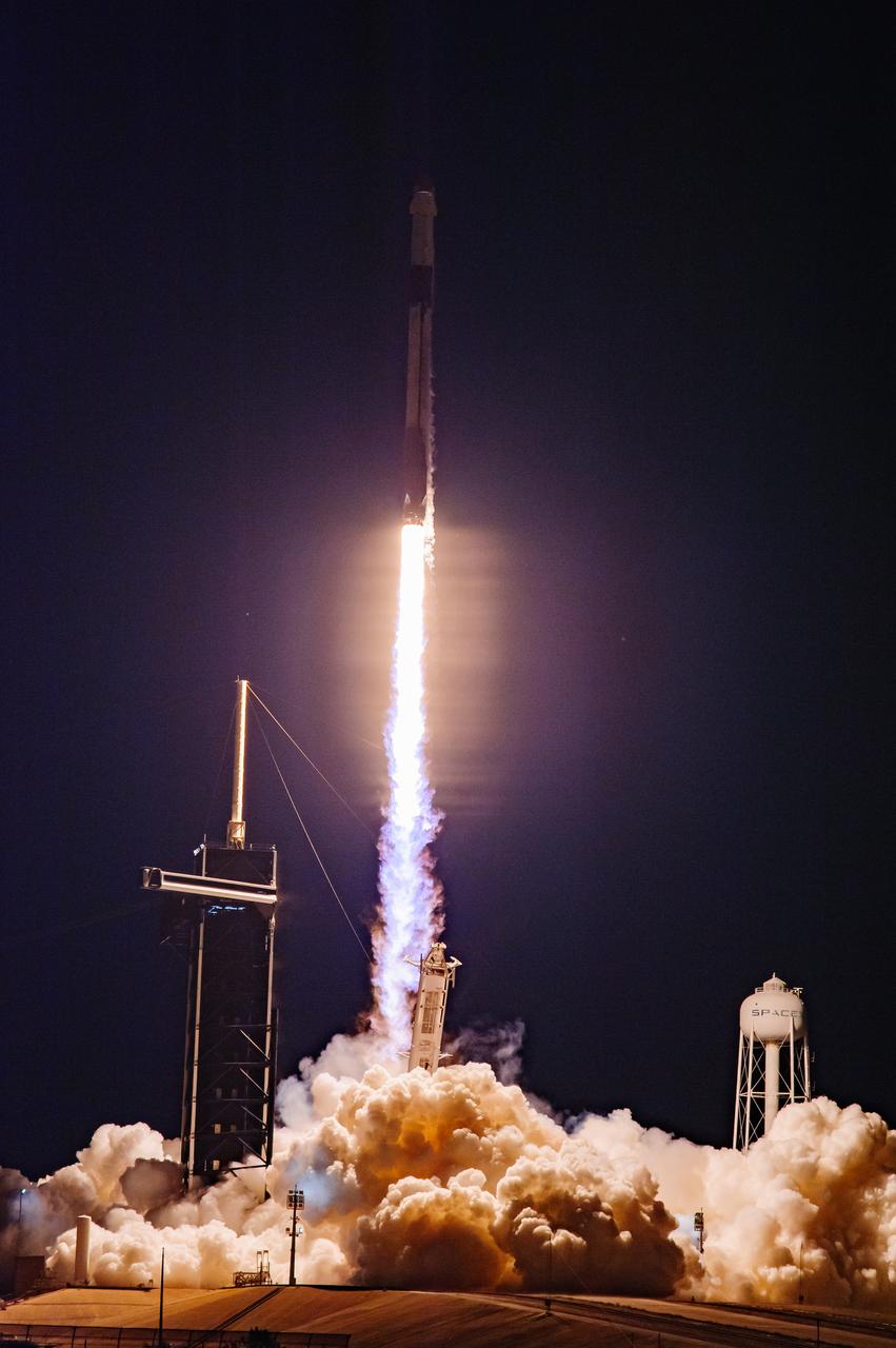 The SpaceX Falcon 9 rocket carrying the Dragon capsule soars upward after lifting off from Launch Complex 39A at NASA’s Kennedy Space Center in Florida on July 14, 2022, on the company’s 25th Commercial Resupply Services mission for the agency to the International Space Station. Liftoff was at 8:44 p.m. EDT. Dragon will deliver more than 5,800 pounds of cargo, including a variety of NASA investigations, to the space station. The spacecraft is expected to spend about a month attached to the orbiting outpost before it returns to Earth with research and return cargo, splashing down off the coast of Florida. 