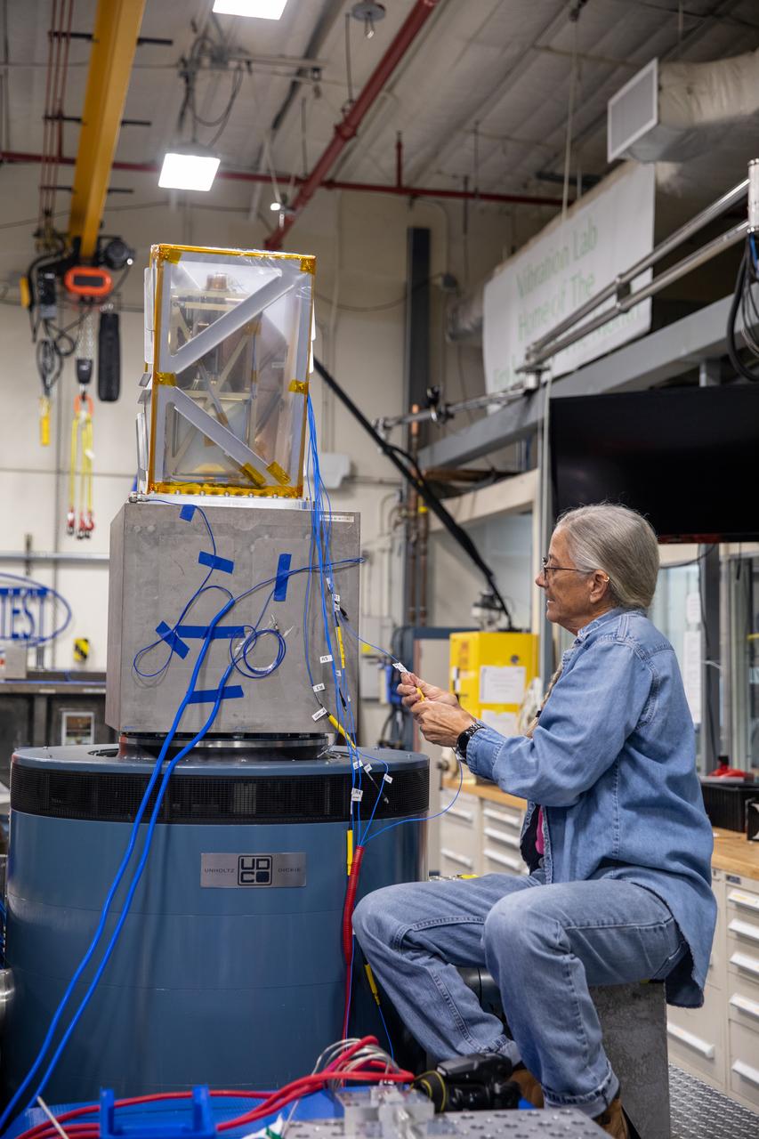 A Kennedy Space Center engineer prepares the Mass Spectrometer observing lunar operations (MSolo) instrument for vibration testing inside the Florida spaceport’s Cryogenics Laboratory on Aug. 3, 2022. MSolo is a commercial off-the-shelf mass spectrometer modified to work in space and will help analyze the chemical makeup of landing sites on the Moon, as well as study water on the lunar surface. Researchers and engineers are preparing MSolo instruments to launch on four robotic missions as part of NASA’s Commercial Lunar Payload Services (CLPS) – commercial deliveries that will perform science experiments, test technologies, and demonstrate capabilities to help NASA explore the Moon and prepare for crewed missions to the lunar surface. This particular MSolo instrument is slated to fly on the agency’s Polar Resources Ice Mining Experiment-1 (PRIME-1) mission – the first in-situ resource utilization demonstration on the Moon – as part of the agency’s CLPS initiative.