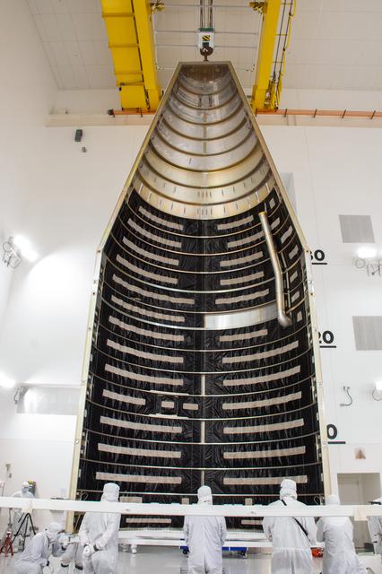NASA image: JPSS-2 Atlas V Fairing Lift to Vertical
