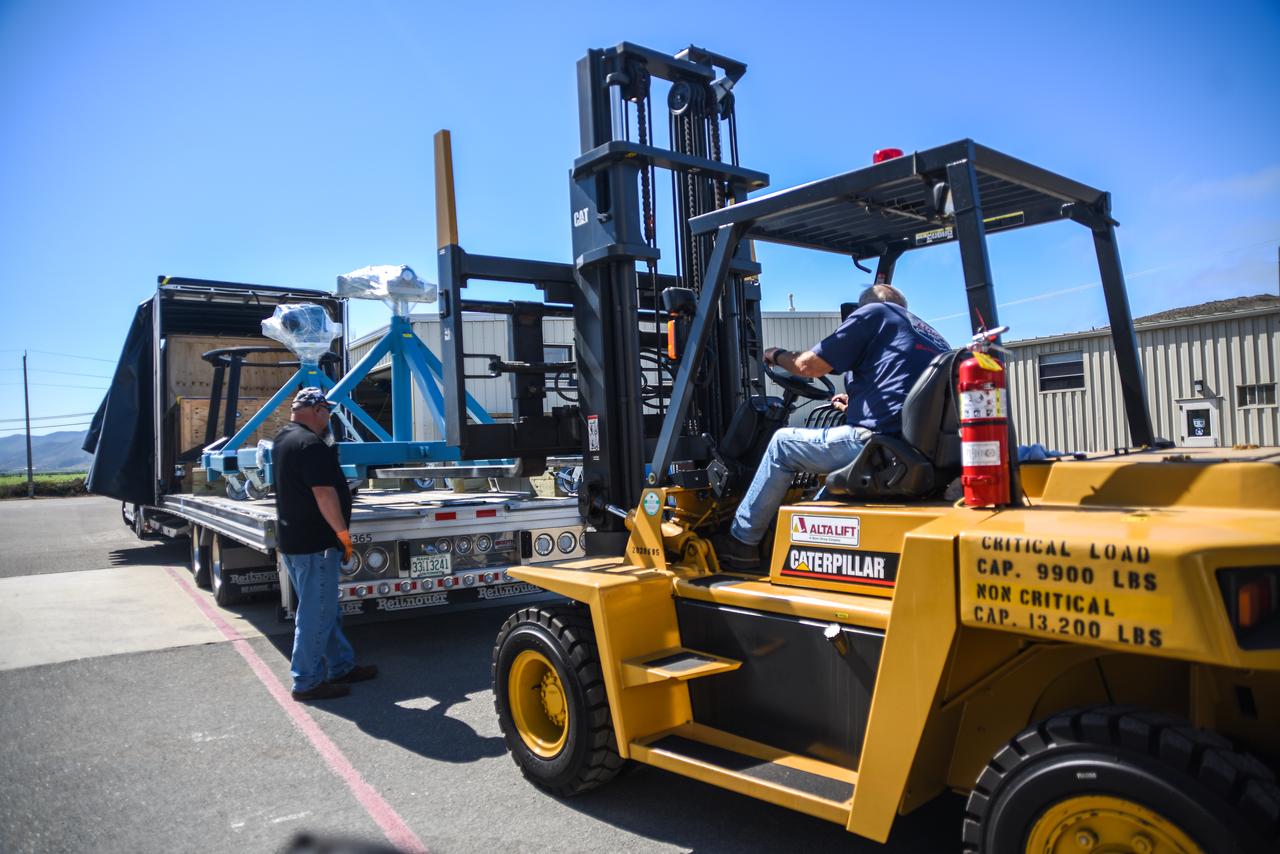 NASA’s Low-Earth Orbit Flight Test of an Inflatable Decelerator, or LOFTID, arrives by cargo truck at Vandenberg Space Force Base in California on Aug. 15, 2022. The technology demonstration mission will demonstrate inflatable heat shield technology that uses aerodynamic drag to slow down spacecraft in the most mass-efficient way. This technology could enable a variety of proposed NASA missions to destinations such as Mars, Venus, and Titan, as well as returning heavier payloads from low-Earth orbit. LOFTID is a rideshare launching with the National Oceanic and Atmospheric Administration’s (NOAA) Joint Polar Satellite System-2 (JPSS-2) satellite. NASA and NOAA are targeting Nov. 1 for the JPSS-2 launch on a United Launch Alliance (ULA) Atlas V 401 rocket from Space Launch Complex-3 at Vandenberg Space Force Base. 