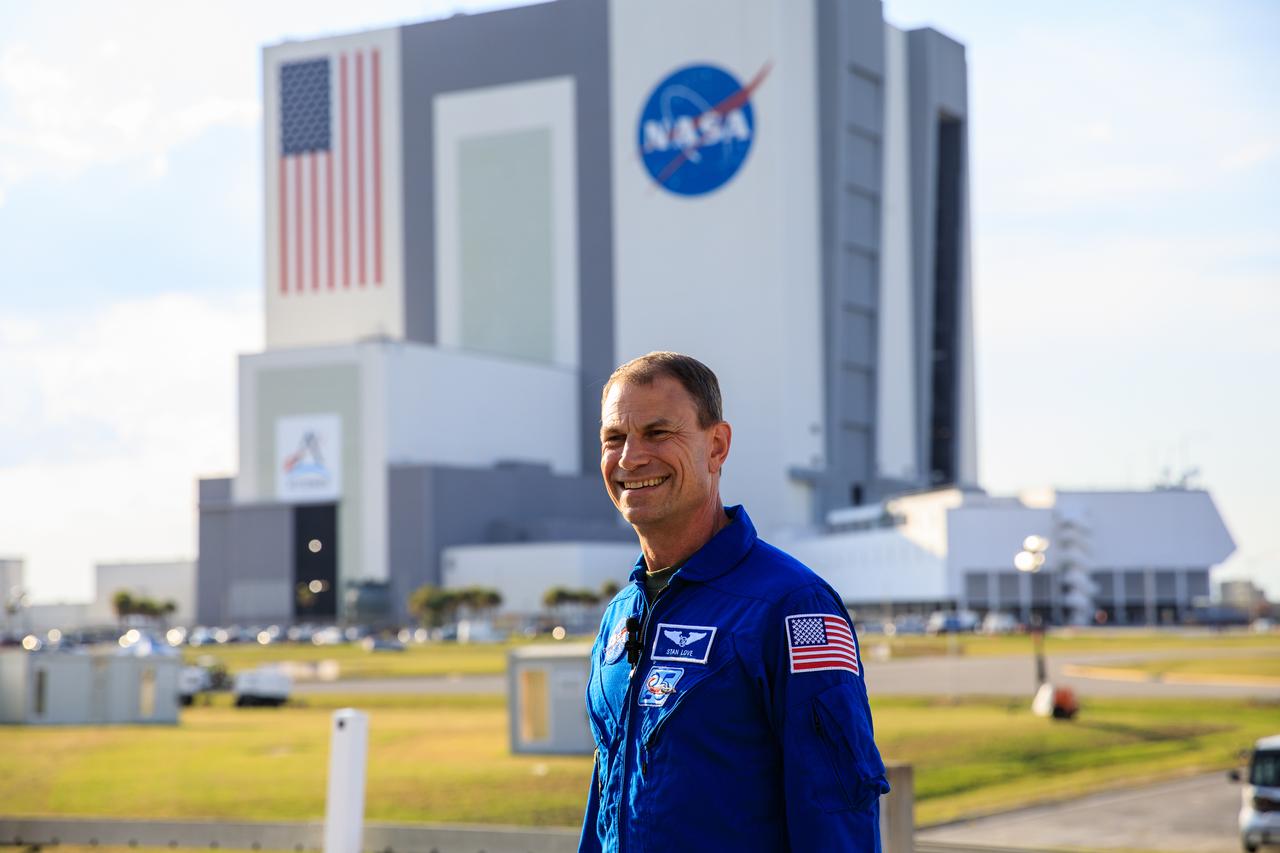 NASA astronaut Stan Love visits the Kennedy Space Center Press Site on Tuesday, Aug. 16, 2022. Later in the day, NASA’s Space Launch System rocket, with the agency’s Orion spacecraft atop, will roll out from the Florida spaceport’s Vehicle assembly Building to Launch Complex 39B in preparation for the Artemis I launch – targeted for no earlier than Aug. 29. Artemis I will be the first integrated test of the SLS and Orion. In later missions, NASA will land the first woman and the first person of color on the Moon, paving the way for a long-term lunar presence and serving as a steppingstone on the way to Mars.