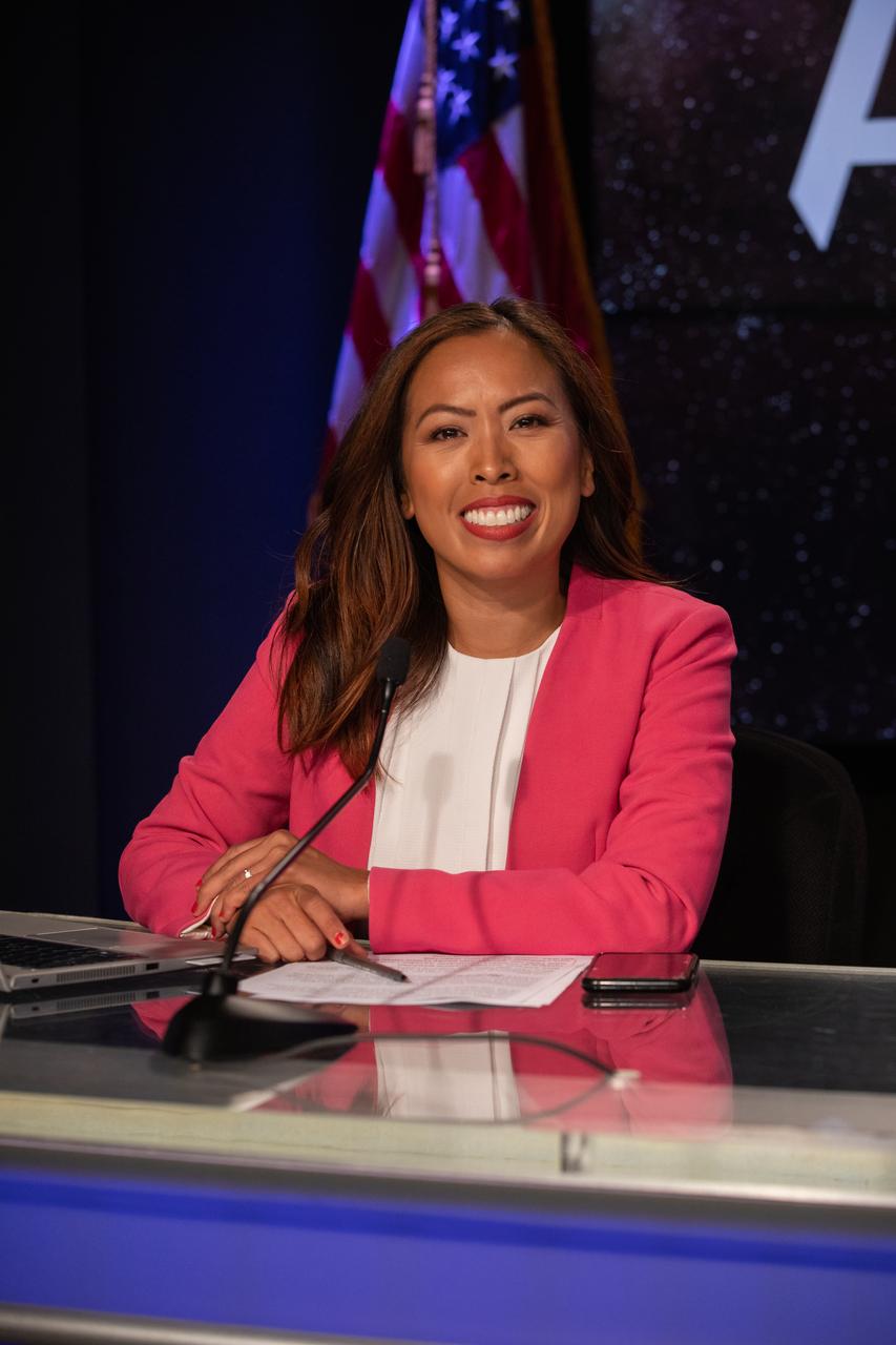 Megan Cruz, NASA Communications, leads an Artemis I mission status press briefing at Kennedy Space Center in Florida on Aug. 27, 2022. NASA’s Space Launch System rocket and Orion spacecraft are targeted to lift off from Kennedy’s Launch Complex 39B no earlier than Aug. 29, 2022, at 8:33 a.m. EDT.