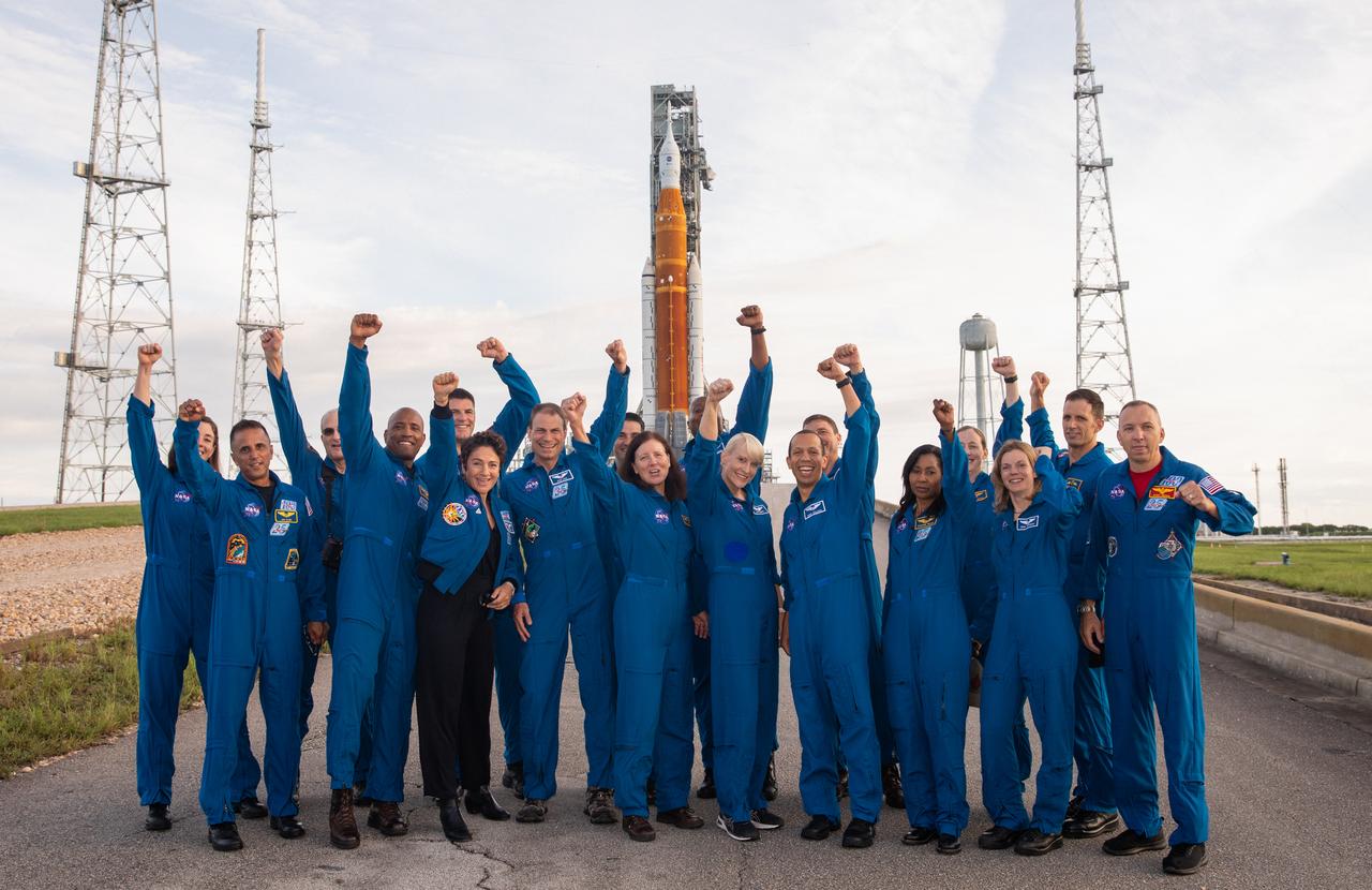 Astronauts and astronaut candidates from NASA and the Canadian Space Agency pose for a photograph in front of NASA’s Artemis I Space Launch System and Orion spacecraft atop the mobile launcher on the pad at Launch Complex 39B on Aug. 28, 2022. The astronauts are, from left to right: Christina Birch, NASA astronaut candidate; Joe Acaba, NASA astronaut; Don Pettit, NASA astronaut; Victor Glover, NASA astronaut; Jeremy Hansen, Canadian Space Agency astronaut; Jessica Meir, NASA astronaut; Stan Love, NASA astronaut; Jack Hathaway, NASA astronaut candidate; Shannon Walker, NASA astronaut; Andre Douglas, NASA astronaut candidate; Kate Rubins, NASA astronaut; Chris Williams, NASA astronaut candidate; Reid Wiseman, NASA astronaut; Stephanie Wilson, NASA astronaut; Jessica Wittner, NASA astronaut candidate; Zena Cardman, NASA astronaut; Joshua Kutryk, Canadian Space Agency astronaut; Randy Bresnik, NASA astronaut. Artemis I is scheduled to launch Aug. 29, at 8:33 a.m. EDT. The first in a series of increasingly complex missions, Artemis I will provide a foundation for human deep space exploration and demonstrate our commitment and capability to extend human presence to the Moon and beyond. The primary goal of Artemis I is to thoroughly test the integrated systems before crewed missions by operating the spacecraft in a deep space environment, testing Orion’s heat shield, and recovering the crew module after reentry, descent, and splashdown.