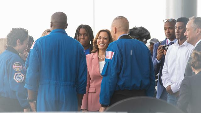 NASA image: Artemis I Launch Day VIP Activities