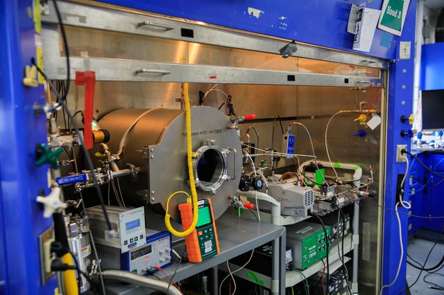 NASA image: Molten Regolith Electrolysis (MRE) Testing