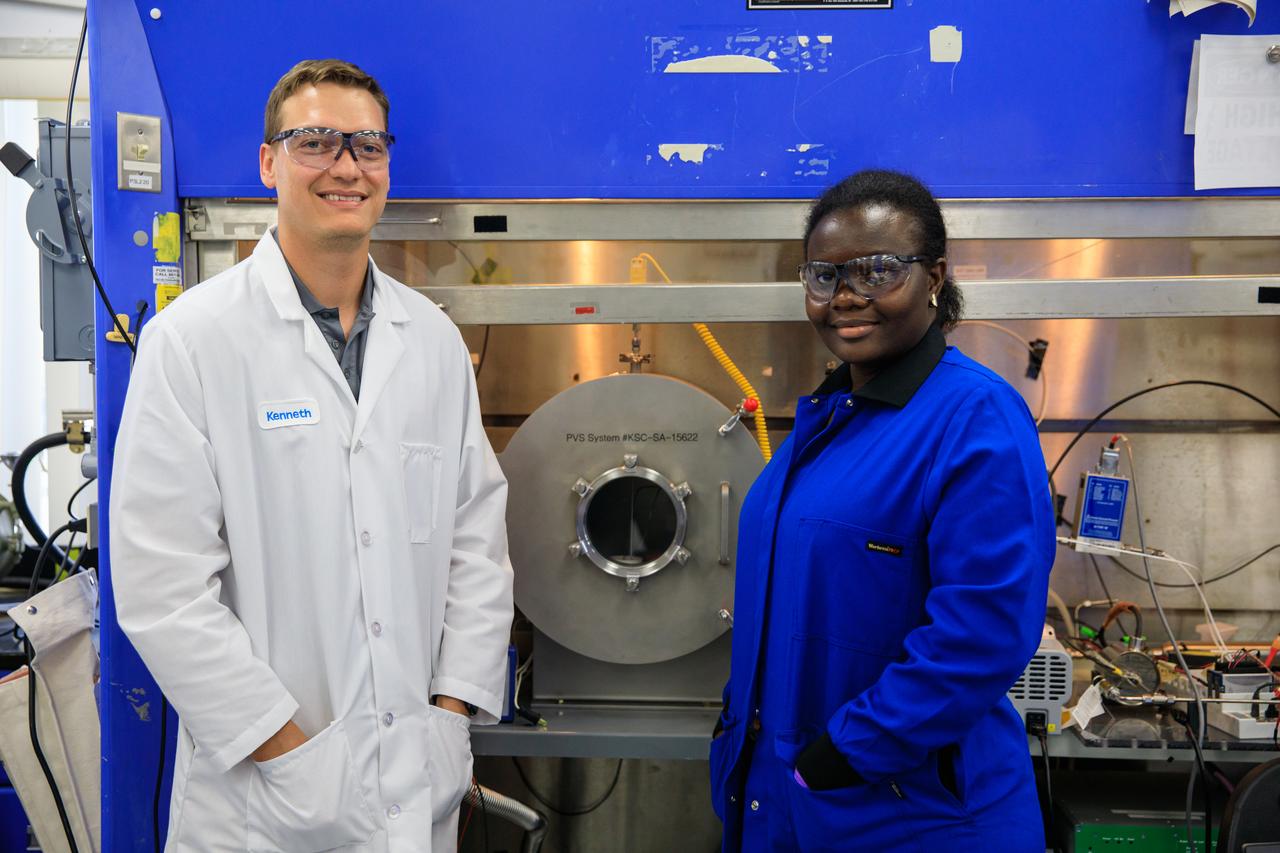 Engineers conduct testing of the Molten Regolith Electrolysis (MRE) inside a laboratory in the Neil A. Armstrong Operations and Checkout Building at NASA’s Kennedy Space Center in Florida on Aug. 30, 2022.  This is a high-temperature electrolytic process which aims to extract oxygen from the simulated lunar regolith. Extraction of oxygen on the lunar surface is critical to the agency’s Artemis program. Oxygen extracted from the Moon can be utilized for propellent to NASA’s lunar landers., breathable oxygen for astronauts, and a variety of other industrial and scientific applications for NASA’s future missions to the Moon. 