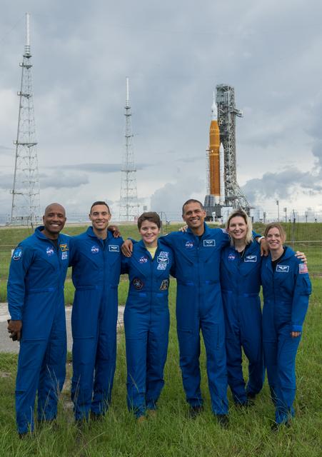 NASA image: Astronaut Group & Moon Pod Essay Winners Visit Artemis I