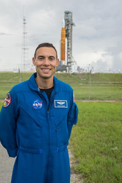 NASA image: Astronaut Group & Moon Pod Essay Winners Visit Artemis I