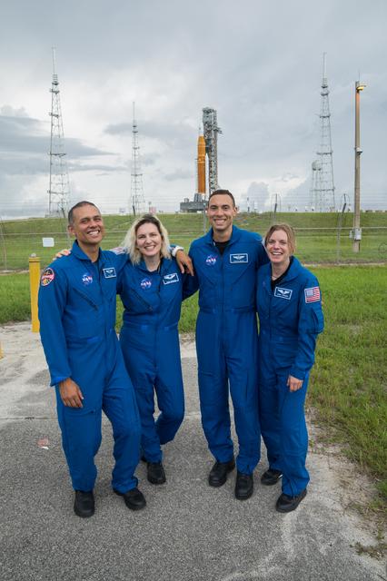 Astronaut Group & Moon Pod Essay Winners Visit Artemis I