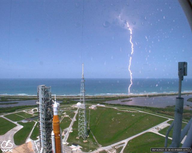 NASA image: Lightning Strikes at Pad 39B