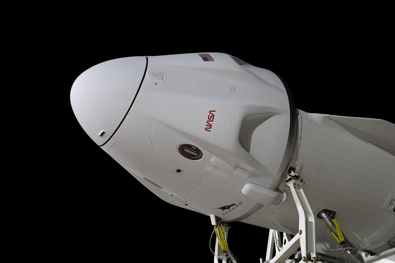 Seen here is a close-up view of SpaceX’s Dragon Endurance spacecraft as it rolls to Kennedy Space Center’s Launch Complex 39A in Florida atop the company’s Falcon 9 rocket on Oct. 1, 2022, in preparation for the agency’s SpaceX Crew-5 launch. Endurance will carry NASA astronauts Nicole Mann, commander; Josh Cassada, pilot; and Mission Specialists Koichi Wakata, of JAXA (Japan Aerospace Exploration Agency), and Roscosmos cosmonaut Anna Kikina to the International Space Station for a science expedition mission as part of NASA’s Commercial Crew Program. Liftoff is targeted for noon EDT on Oct. 5, 2022.