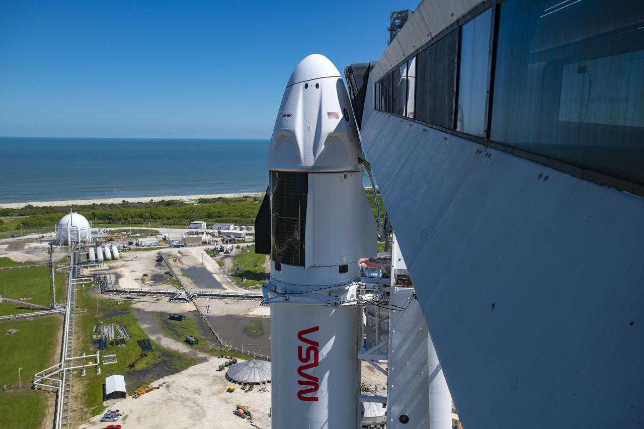 In view here is a closeup of SpaceX’s Dragon Endurance spacecraft, sitting atop the company’s Falcon 9 rocket, at NASA’s Kennedy Space Center Launch Complex 39A in Florida on Oct. 1, 2022, ahead of NASA’s SpaceX Crew-5 launch. Endurance will carry NASA astronauts Nicole Mann, commander; Josh Cassada, pilot; and Mission Specialists Koichi Wakata, of JAXA (Japan Aerospace Exploration Agency), and Roscosmos cosmonaut Anna Kikina to the International Space Station for a science expedition mission as part of NASA’s Commercial Crew Program. Liftoff is targeted for noon EDT on Oct. 5, 2022.
