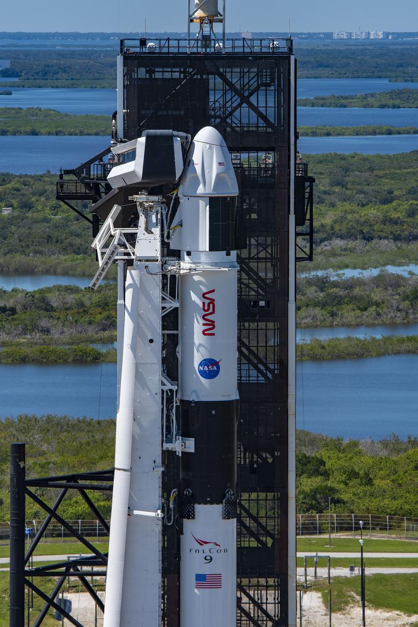 SpaceX’s Falcon 9 rocket, with the Dragon Endurance spacecraft atop, is vertical at NASA’s Kennedy Space Center Launch Complex 39A in Florida on Oct. 1, 2022, ahead of NASA’s SpaceX Crew-5 launch. Endurance will carry NASA astronauts Nicole Mann, commander; Josh Cassada, pilot; and Mission Specialists Koichi Wakata, of JAXA (Japan Aerospace Exploration Agency), and Roscosmos cosmonaut Anna Kikina to the International Space Station for a science expedition mission as part of NASA’s Commercial Crew Program. Liftoff is targeted for noon EDT on Oct. 5, 2022.