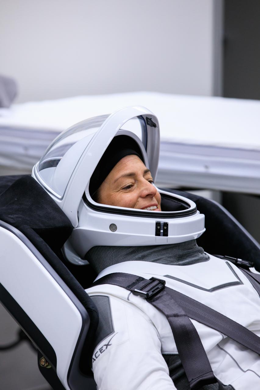 NASA astronaut Nicole Aunapu Mann is seated inside the crew suit-up room in the Neil A. Armstrong Operations and Checkout Building at NASA’s Kennedy Space Center in Florida during a countdown dress rehearsal on Oct. 2, 2022. Mann, along with NASA astronaut Josh Cassada, Roscosmos cosmonaut Anna Kikina, and JAXA (Japan Aerospace Exploration Agency) astronaut Koichi Wakata will launch to the International Space Station on NASA’s SpaceX Crew-5 mission as part of the agency’s Commercial Crew Program. Liftoff of SpaceX’s Falcon 9 rocket and Crew Dragon Endurance spacecraft is targeted for noon EDT on Oct. 5, 2022, from Kennedy’s Launch Complex 39A.