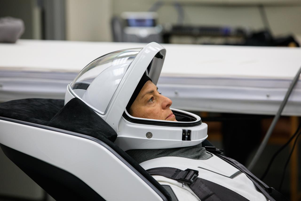 NASA astronaut Nicole Mann, spacecraft commander, is seated inside the crew suit-up room in the Neil A. Armstrong Operations and Checkout Building at NASA’s Kennedy Space Center in Florida on Oct. 5, 2022. Mann, along with NASA astronaut Josh Cassada, pilot, and Mission Specialists Koichi Wakata, of JAXA (Japan Aerospace Exploration Agency), and Roscosmos cosmonaut Anna Kikina will launch to the International Space Station on the agency’s SpaceX Crew-5 mission. The SpaceX Falcon 9 rocket and Dragon Endurance spacecraft lifted off at noon EDT from Kennedy’s Launch Complex 39A.