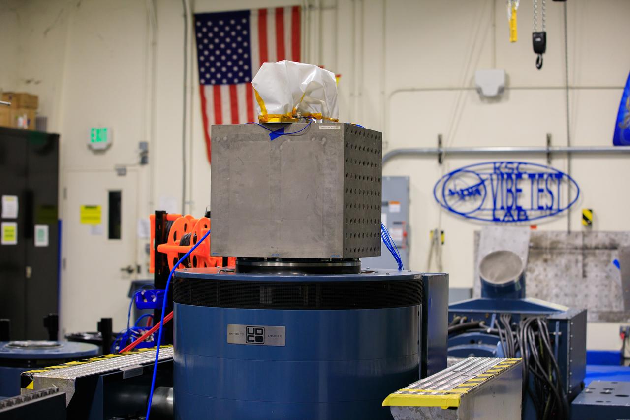 The Mass Spectrometer Observing Lunar Operations (MSolo) for NASA’s VIPER mission is being prepared for a vibration test inside a laboratory in the Neil Armstrong Operations and Checkout Building at NASA’s Kennedy Space Center in Florida on Nov. 8, 2022. Exposing the instrument to vibration environments that it might see during launch helps engineers to find issues prior to liftoff. MSolo is a commercial off-the-shelf mass spectrometer modified to work in space and it will help analyze the chemical makeup of landing sites on the Moon, as well as study water on the lunar surface. MSolo will be part of NASA’s first Commercial Lunar Payload Delivery Service (CLPS) mission where under the Artemis program, commercial deliveries will be used to perform science experiments, test technologies and demonstrate capabilities to help NASA explore the Moon and prepare for human missions. 