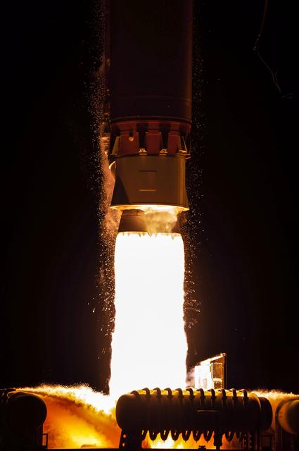 NASA image: JPSS-2/LOFTID Liftoff