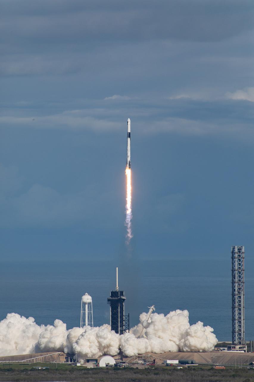 The SpaceX Falcon 9 rocket carrying the Dragon cargo spacecraft lifts off from Launch Complex 39A at NASA’s Kennedy Space Center in Florida on Nov. 26, 2022, on the company’s 26th commercial resupply services mission for the agency to the International Space Station. Liftoff was at 2:20 p.m. EST. Dragon will deliver more than 7,700 pounds of cargo, including a variety of NASA investigations, supplies, and equipment to the crew aboard the space station, including the next pair of ISS Roll Out Solar Arrays (iROSAs). The spacecraft is expected to spend about a month attached to the orbiting outpost before it returns to Earth with research and return cargo, splashing down off the coast of Florida.