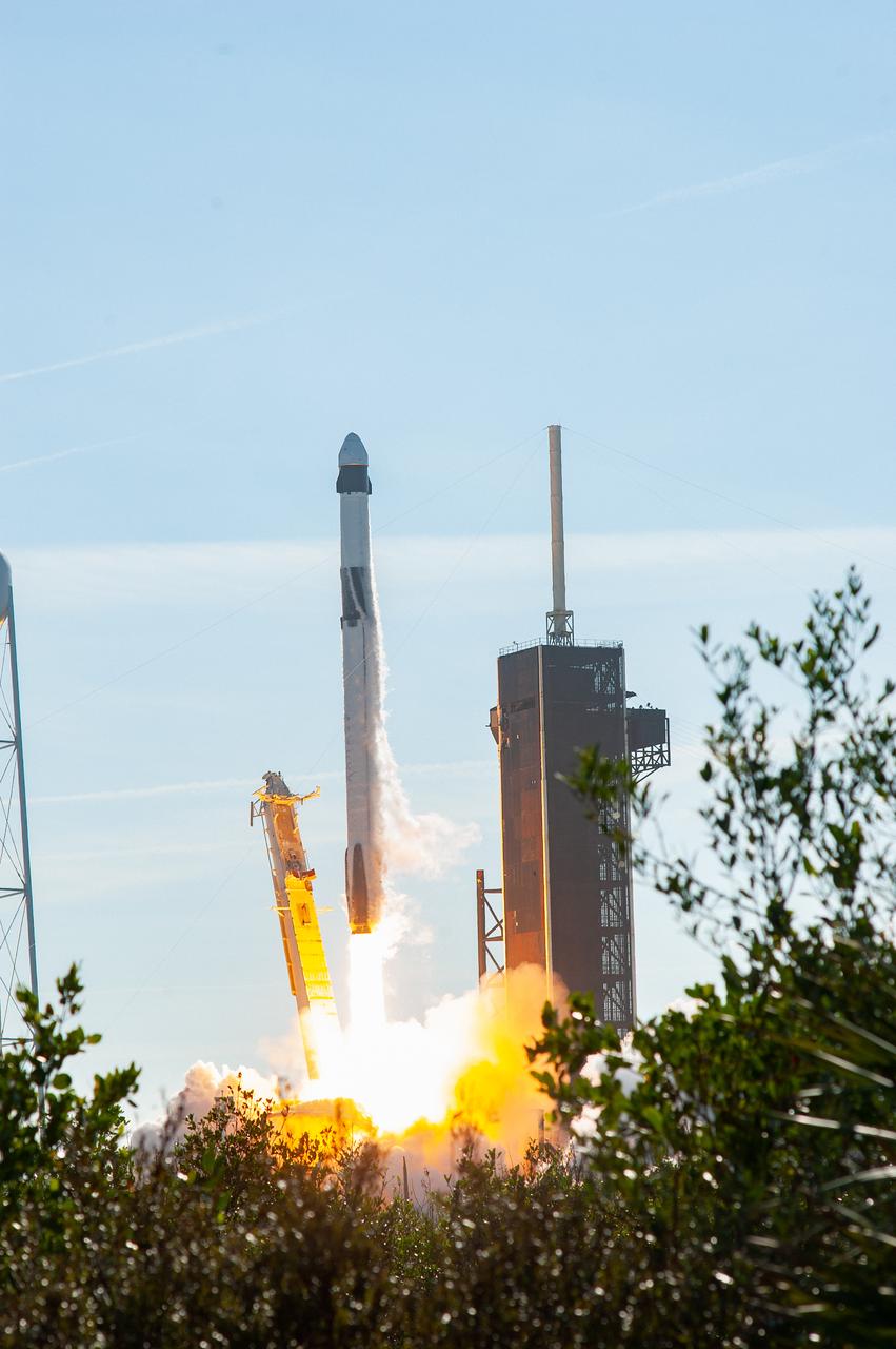 The SpaceX Falcon 9 rocket carrying the Dragon cargo spacecraft lifts off from Launch Complex 39A at NASA’s Kennedy Space Center in Florida on Nov. 26, 2022, on the company’s 26th commercial resupply services mission for the agency to the International Space Station. Liftoff was at 2:20 p.m. EST. Dragon will deliver more than 7,700 pounds of cargo, including a variety of NASA investigations, supplies, and equipment to the crew aboard the space station, including the next pair of ISS Roll Out Solar Arrays (iROSAs). The spacecraft is expected to spend about a month attached to the orbiting outpost before it returns to Earth with research and return cargo, splashing down off the coast of Florida.