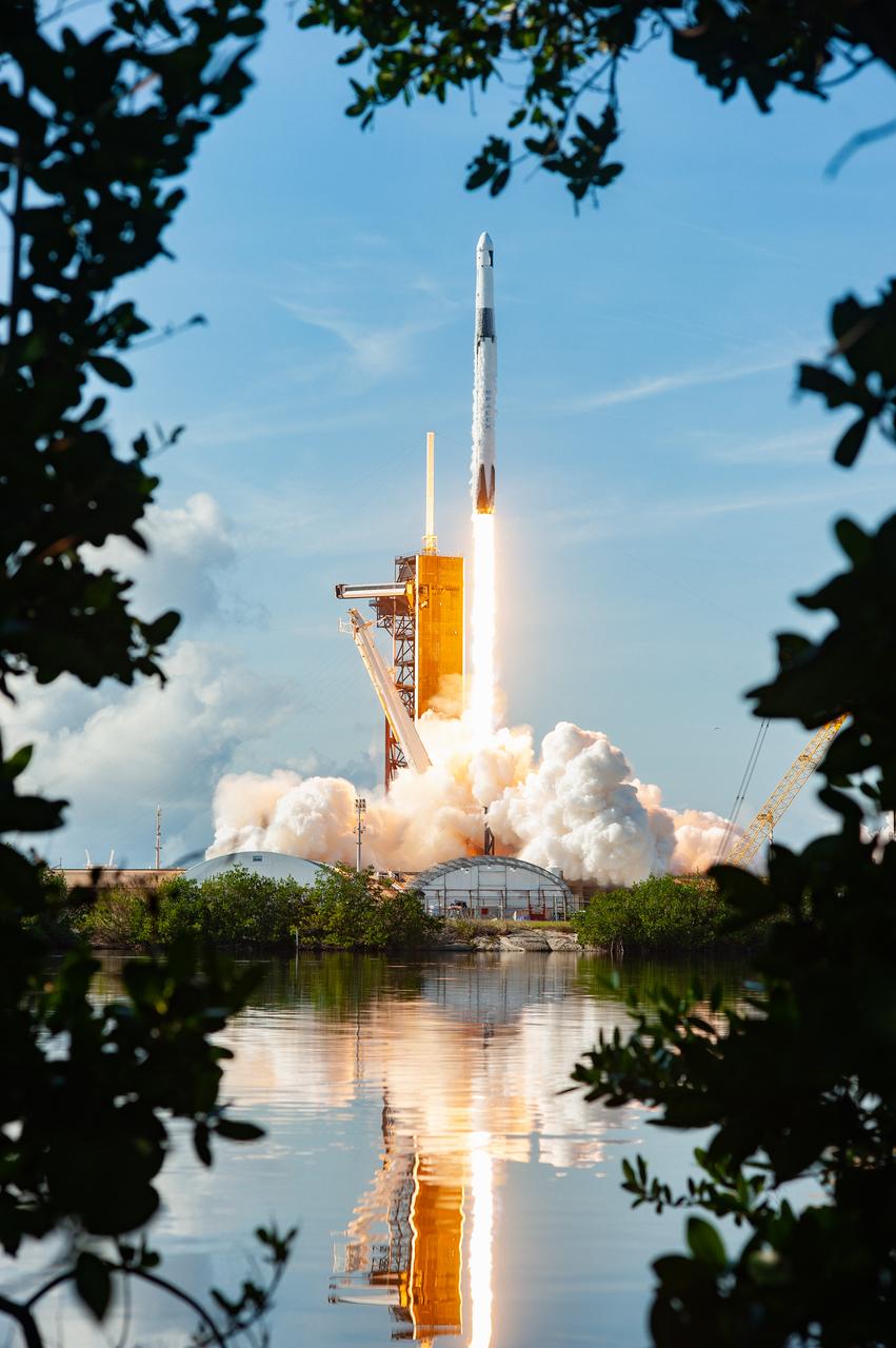 The SpaceX Falcon 9 rocket carrying the Dragon cargo spacecraft lifts off from Launch Complex 39A at NASA’s Kennedy Space Center in Florida on Nov. 26, 2022, on the company’s 26th commercial resupply services mission for the agency to the International Space Station. Liftoff was at 2:20 p.m. EST. Dragon will deliver more than 7,700 pounds of cargo, including a variety of NASA investigations, supplies, and equipment to the crew aboard the space station, including the next pair of ISS Roll Out Solar Arrays (iROSAs). The spacecraft is expected to spend about a month attached to the orbiting outpost before it returns to Earth with research and return cargo, splashing down off the coast of Florida.