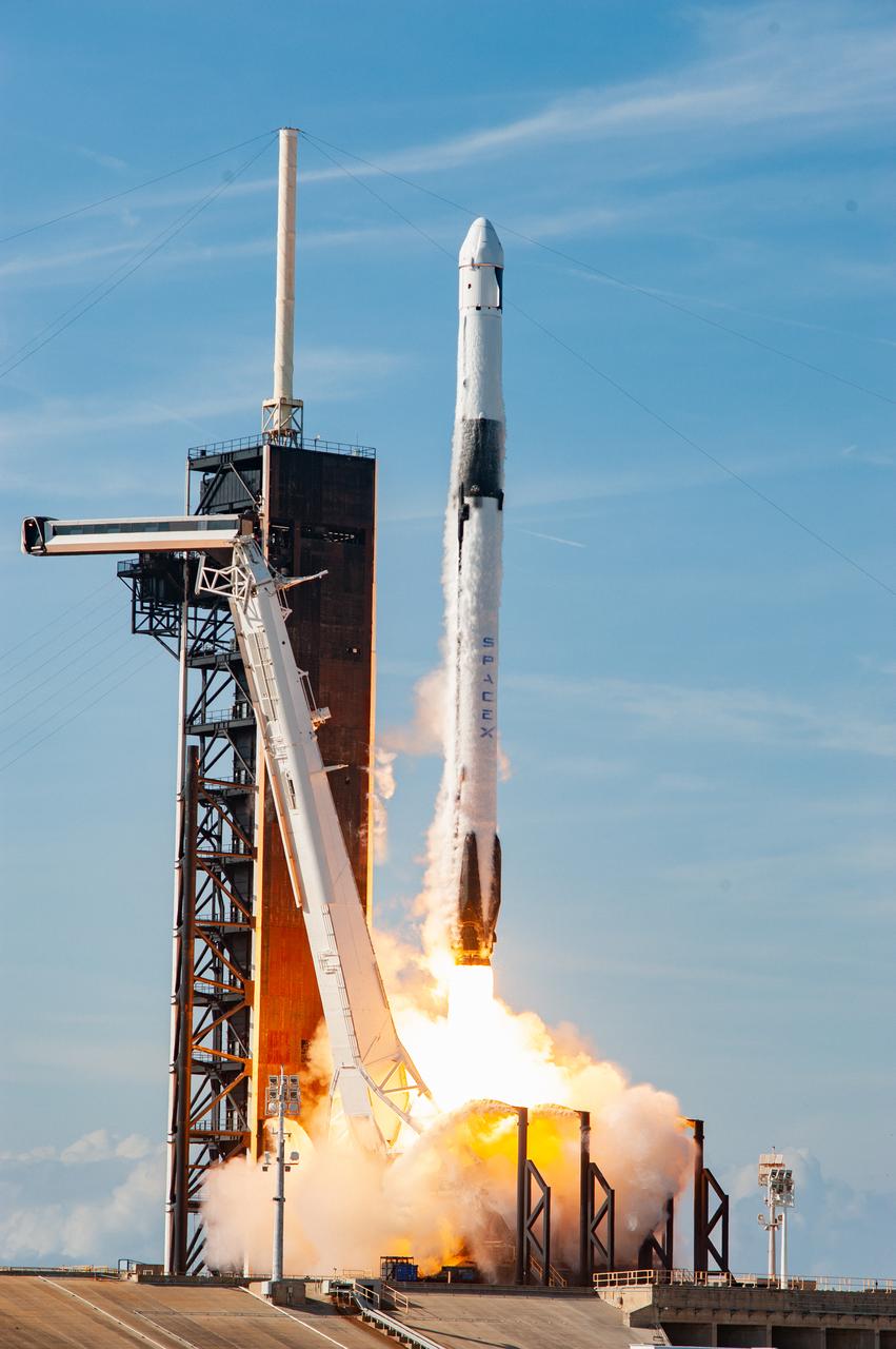 The SpaceX Falcon 9 rocket carrying the Dragon cargo spacecraft lifts off from Launch Complex 39A at NASA’s Kennedy Space Center in Florida on Nov. 26, 2022, on the company’s 26th commercial resupply services mission for the agency to the International Space Station. Liftoff was at 2:20 p.m. EST. Dragon will deliver more than 7,700 pounds of cargo, including a variety of NASA investigations, supplies, and equipment to the crew aboard the space station, including the next pair of ISS Roll Out Solar Arrays (iROSAs). The spacecraft is expected to spend about a month attached to the orbiting outpost before it returns to Earth with research and return cargo, splashing down off the coast of Florida.