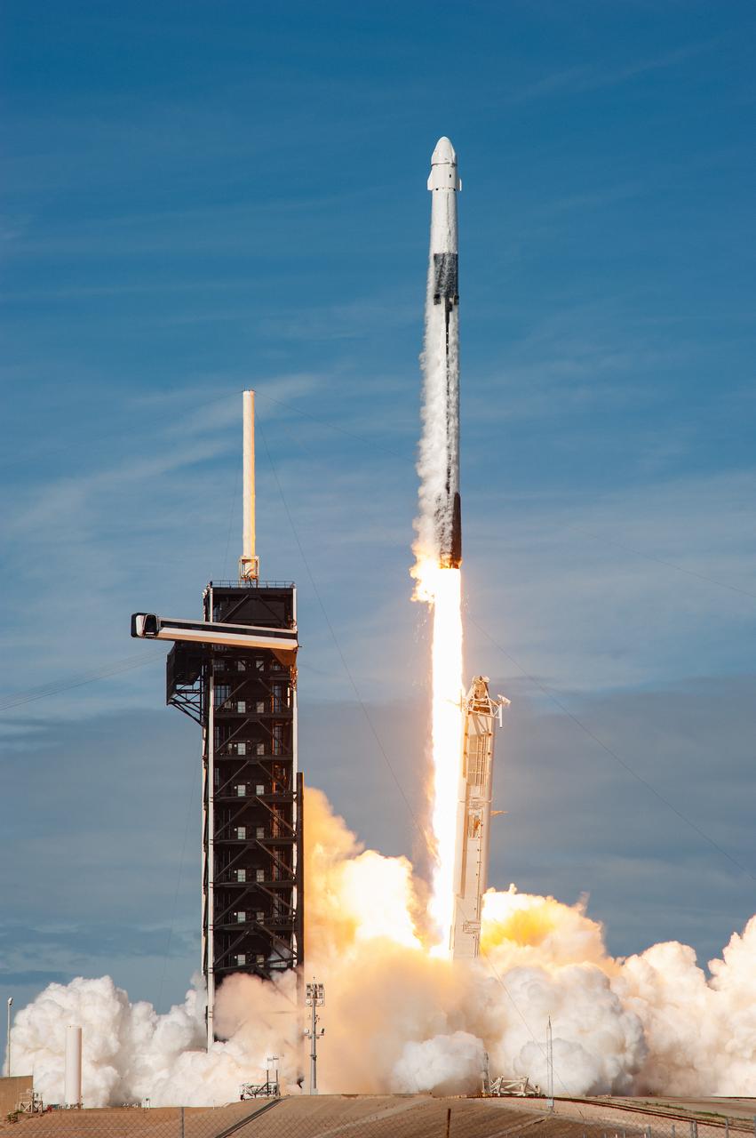 The SpaceX Falcon 9 rocket carrying the Dragon cargo spacecraft lifts off from Launch Complex 39A at NASA’s Kennedy Space Center in Florida on Nov. 26, 2022, on the company’s 26th commercial resupply services mission for the agency to the International Space Station. Liftoff was at 2:20 p.m. EST. Dragon will deliver more than 7,700 pounds of cargo, including a variety of NASA investigations, supplies, and equipment to the crew aboard the space station, including the next pair of ISS Roll Out Solar Arrays (iROSAs). The spacecraft is expected to spend about a month attached to the orbiting outpost before it returns to Earth with research and return cargo, splashing down off the coast of Florida.