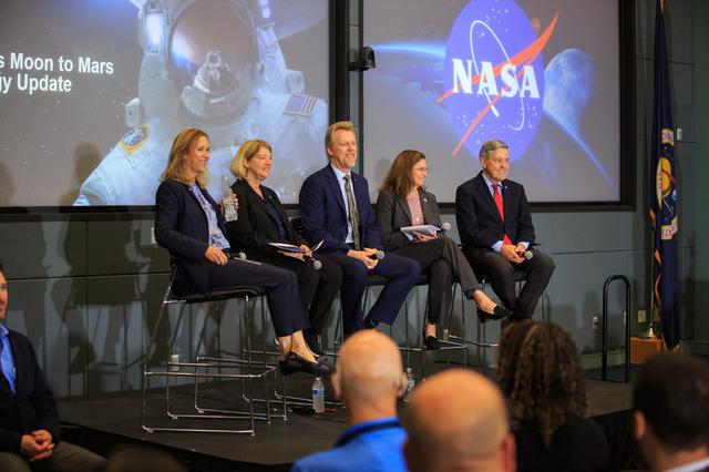 NASA image: KSC Town Hall with Pam Melroy & Bob Cabana