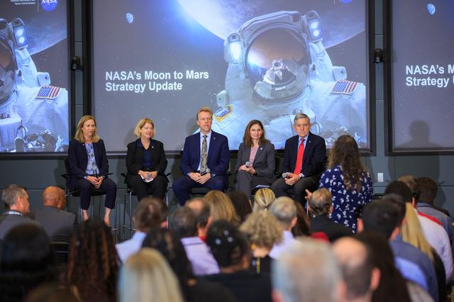 NASA image: KSC Town Hall with Pam Melroy & Bob Cabana
