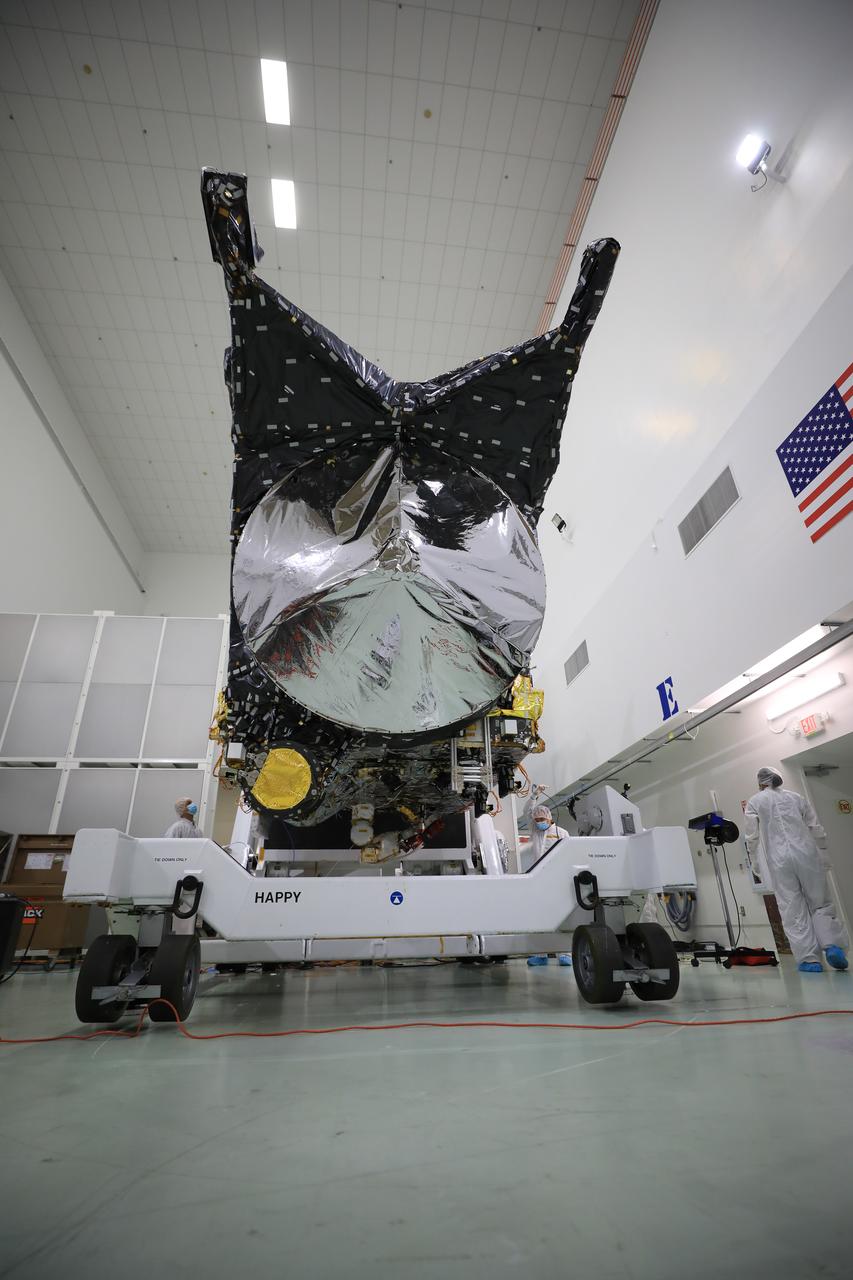 A team prepares NASA’s Psyche spacecraft for launch inside the Astrotech Space Operations Facility near the agency’s Kennedy Space Center in Florida on Dec. 8, 2022. Psyche will launch atop a SpaceX Falcon Heavy rocket from Launch Complex 39A at Kennedy. Launch is targeted for no earlier than Oct. 10, 2023. The spacecraft will use solar-electric propulsion to travel approximately 1.5 billion miles to rendezvous with its namesake asteroid in 2026. The Psyche mission is led by Arizona State University. NASA’s Jet Propulsion Laboratory, which is managed for the agency by Caltech in Pasadena, California, is responsible for the mission’s overall management, system engineering, integration and testing, and mission operations. Maxar Technologies in Palo Alto, California, provided the high-power solar electric propulsion spacecraft chassis. NASA’s Launch Services Program (LSP), based at Kennedy, is managing the launch.