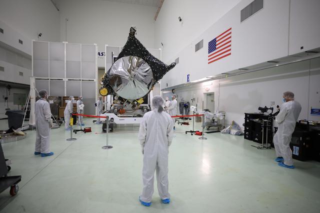 NASA image: Psyche Spacecraft Processing