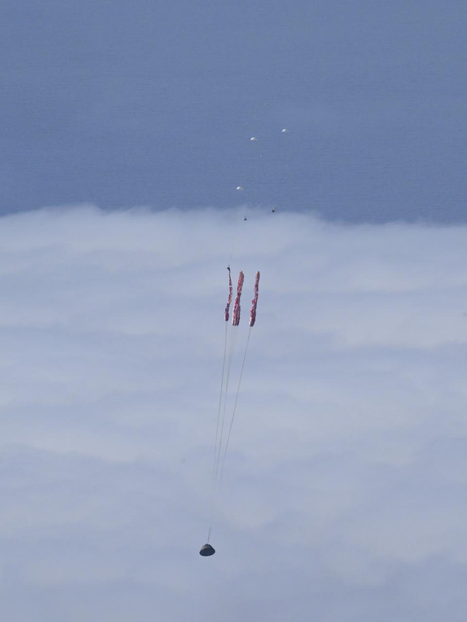 At 12:40 p.m. EST, Dec. 11, 2022, NASA’s Orion spacecraft for the Artemis I mission splashed down in the Pacific Ocean after a 25.5 day mission to the Moon. Orion will be recovered by NASA’s Landing and Recovery team, U.S. Navy and Department of Defense partners aboard the USS Portland.