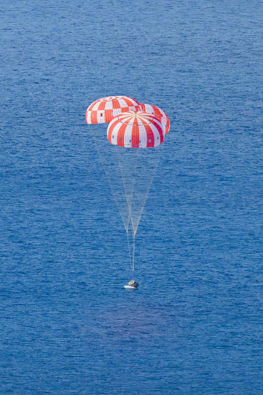 At 12:40 p.m. EST, Dec. 11, 2022, NASA’s Orion spacecraft for the Artemis I mission splashed down in the Pacific Ocean after a 25.5 day mission to the Moon. Orion will be recovered by NASA’s Landing and Recovery team, U.S. Navy and Department of Defense partners aboard the USS Portland.