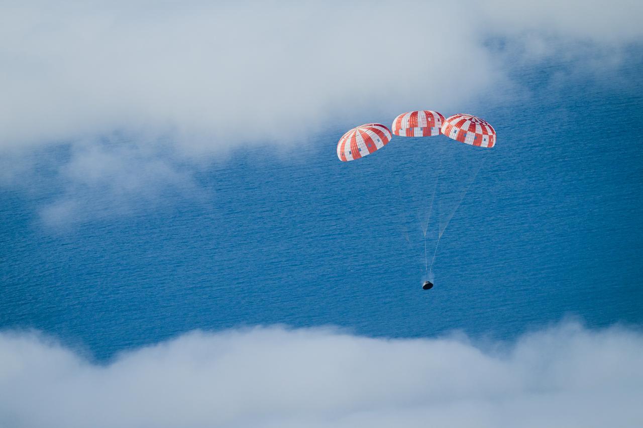 At 12:40 p.m. EST, Dec. 11, 2022, NASA’s Orion spacecraft for the Artemis I mission splashed down in the Pacific Ocean after a 25.5 day mission to the Moon. Orion will be recovered by NASA’s Landing and Recovery team, U.S. Navy and Department of Defense partners aboard the USS Portland.