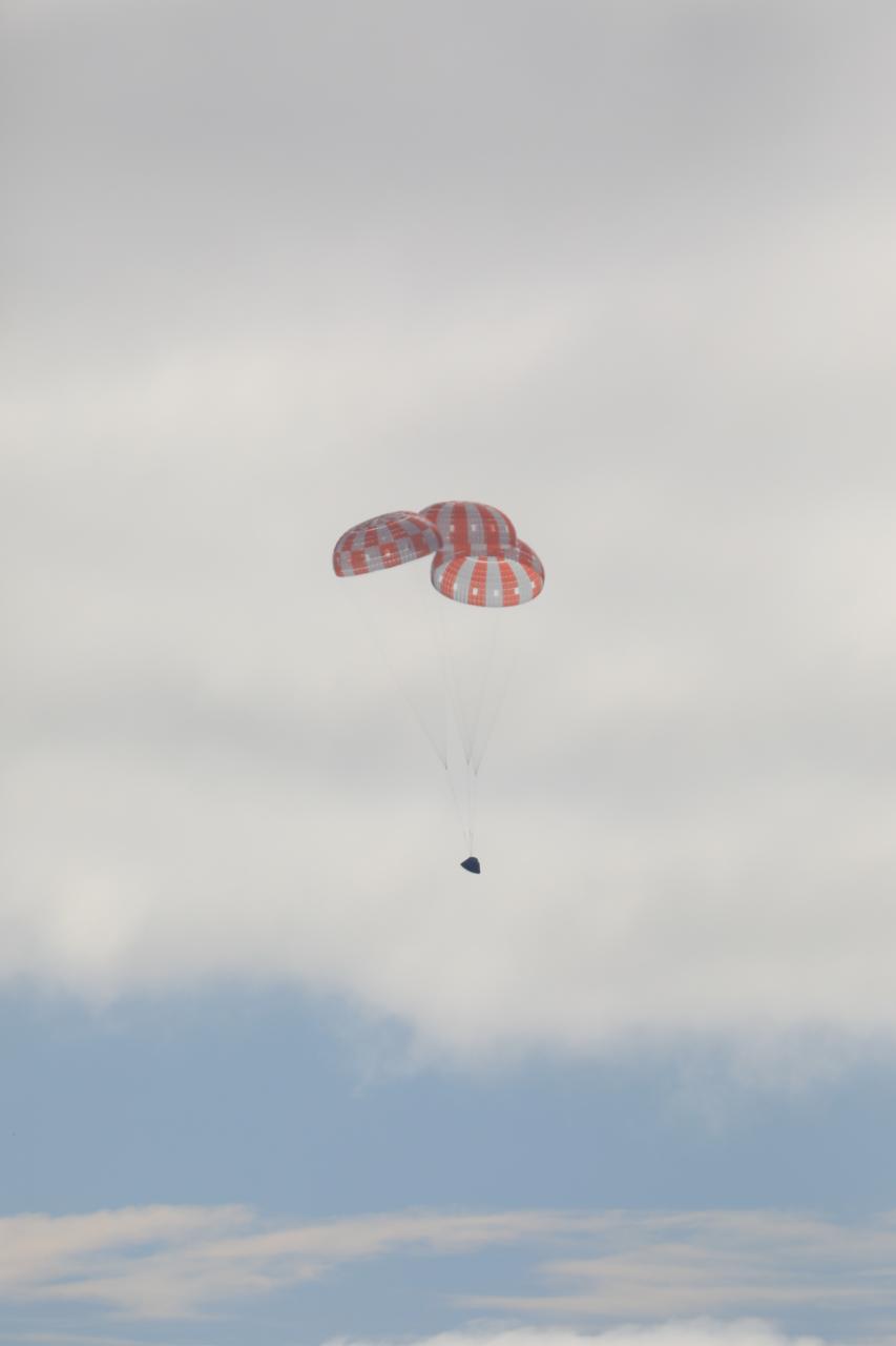 At 12:40 p.m. EST, Dec. 11, 2022, NASA’s Orion spacecraft for the Artemis I mission splashed down in the Pacific Ocean after a 25.5 day mission to the Moon. Orion will be recovered by NASA’s Landing and Recovery team, U.S. Navy and Department of Defense partners aboard the USS Portland.