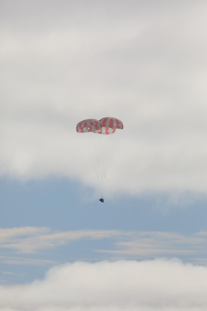 At 12:40 p.m. EST, Dec. 11, 2022, NASA’s Orion spacecraft for the Artemis I mission splashed down in the Pacific Ocean after a 25.5 day mission to the Moon. Orion will be recovered by NASA’s Landing and Recovery team, U.S. Navy and Department of Defense partners aboard the USS Portland.