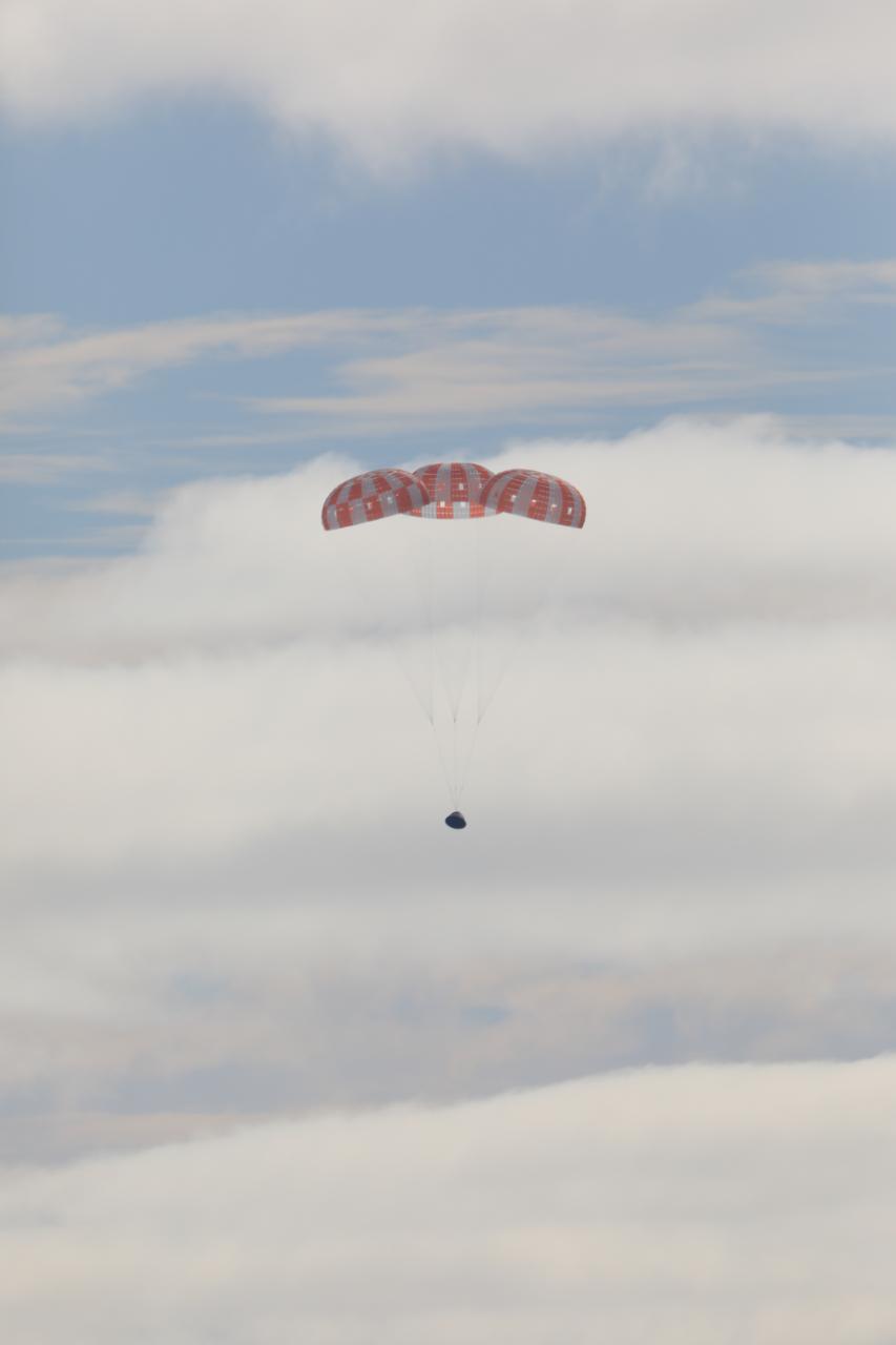 At 12:40 p.m. EST, Dec. 11, 2022, NASA’s Orion spacecraft for the Artemis I mission splashed down in the Pacific Ocean after a 25.5 day mission to the Moon. Orion will be recovered by NASA’s Landing and Recovery team, U.S. Navy and Department of Defense partners aboard the USS Portland.