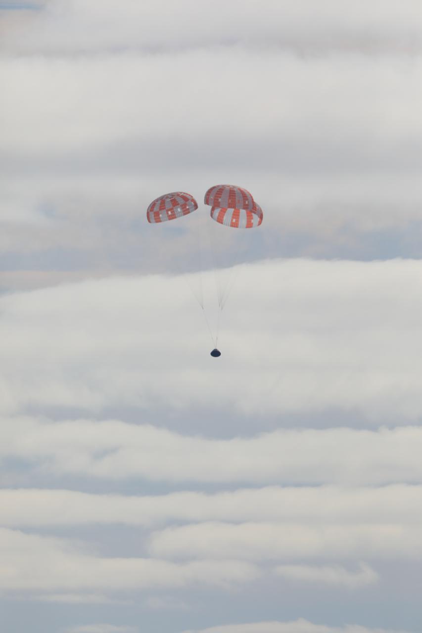 At 12:40 p.m. EST, Dec. 11, 2022, NASA’s Orion spacecraft for the Artemis I mission splashed down in the Pacific Ocean after a 25.5 day mission to the Moon. Orion will be recovered by NASA’s Landing and Recovery team, U.S. Navy and Department of Defense partners aboard the USS Portland.