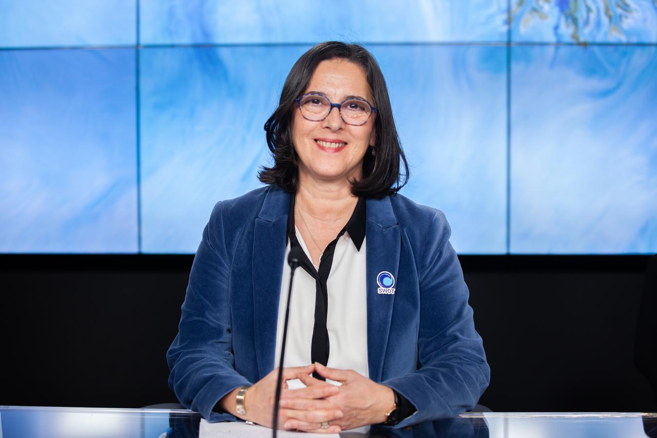 Selma Cherchali, Earth observation program head, CNES, participates in a science briefing held by NASA and the French space agency Centre National d’Études Spatiales (CNES) for the Surface Water and Ocean Topography (SWOT) mission on Dec. 13, 2022, at Vandenberg Space Force Base in California. SWOT is scheduled to launch on a SpaceX Falcon 9 rocket from Space Launch Complex-4 East at Vandenberg on Dec. 15, 2022, at 3:46 a.m. PST. SWOT will be NASA’s first global survey of nearly all water on Earth’s surface. Scientists plan to use its observations to better understand the global water cycle, furnish insight into the ocean’s role in how climate change unfolds, and provide a global inventory of water resources. The SWOT mission is a collaborative effort between NASA and CNES with contributions from the Canadian Space Agency and the UK Space Agency. NASA’s Launch Services Program, based at the agency’s Kennedy Space Center in Florida, is managing the launch service.
