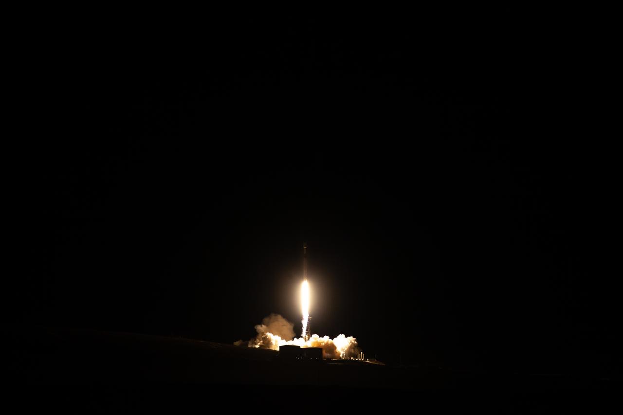 The SpaceX Falcon 9 rocket, carrying the Surface Water and Ocean Topography (SWOT) satellite, lifts off from Space Launch Complex-4 East at Vandenberg Space Force Base in California on Dec. 16, 2022, at 3:46 a.m. PST. A collaboration between NASA and the French space agency Centre National d’Études Spatiales (CNES), with contributions from the Canadian Space Agency and the UK Space Agency, SWOT will be the first satellite to survey nearly all water on Earth’s surface. The satellite will help researchers understand how much water flows in and out of Earth’s freshwater bodies and will provide insight into the ocean’s role in climate change. The instruments onboard will measure the height of water in lakes, rivers, reservoirs, and the ocean, and will observe ocean features in higher definition than ever before. NASA’s Launch Services Program, based at the agency’s Kennedy Space Center in Florida, is managing the launch service.