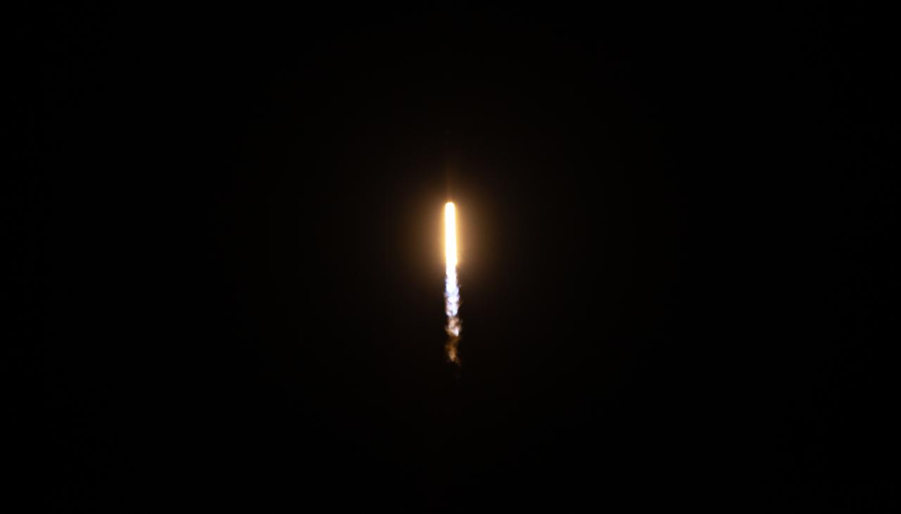 The SpaceX Falcon 9 rocket, carrying the Surface Water and Ocean Topography (SWOT) satellite, soars upward after lifting off from Space Launch Complex-4 East at Vandenberg Space Force Base in California on Dec. 16, 2022, at 3:46 a.m. PST. A collaboration between NASA and the French space agency Centre National d’Études Spatiales (CNES), with contributions from the Canadian Space Agency and the UK Space Agency, SWOT will be the first satellite to survey nearly all water on Earth’s surface. The satellite will help researchers understand how much water flows in and out of Earth’s freshwater bodies and will provide insight into the ocean’s role in climate change. The instruments onboard will measure the height of water in lakes, rivers, reservoirs, and the ocean, and will observe ocean features in higher definition than ever before. NASA’s Launch Services Program, based at the agency’s Kennedy Space Center in Florida, is managing the launch service.