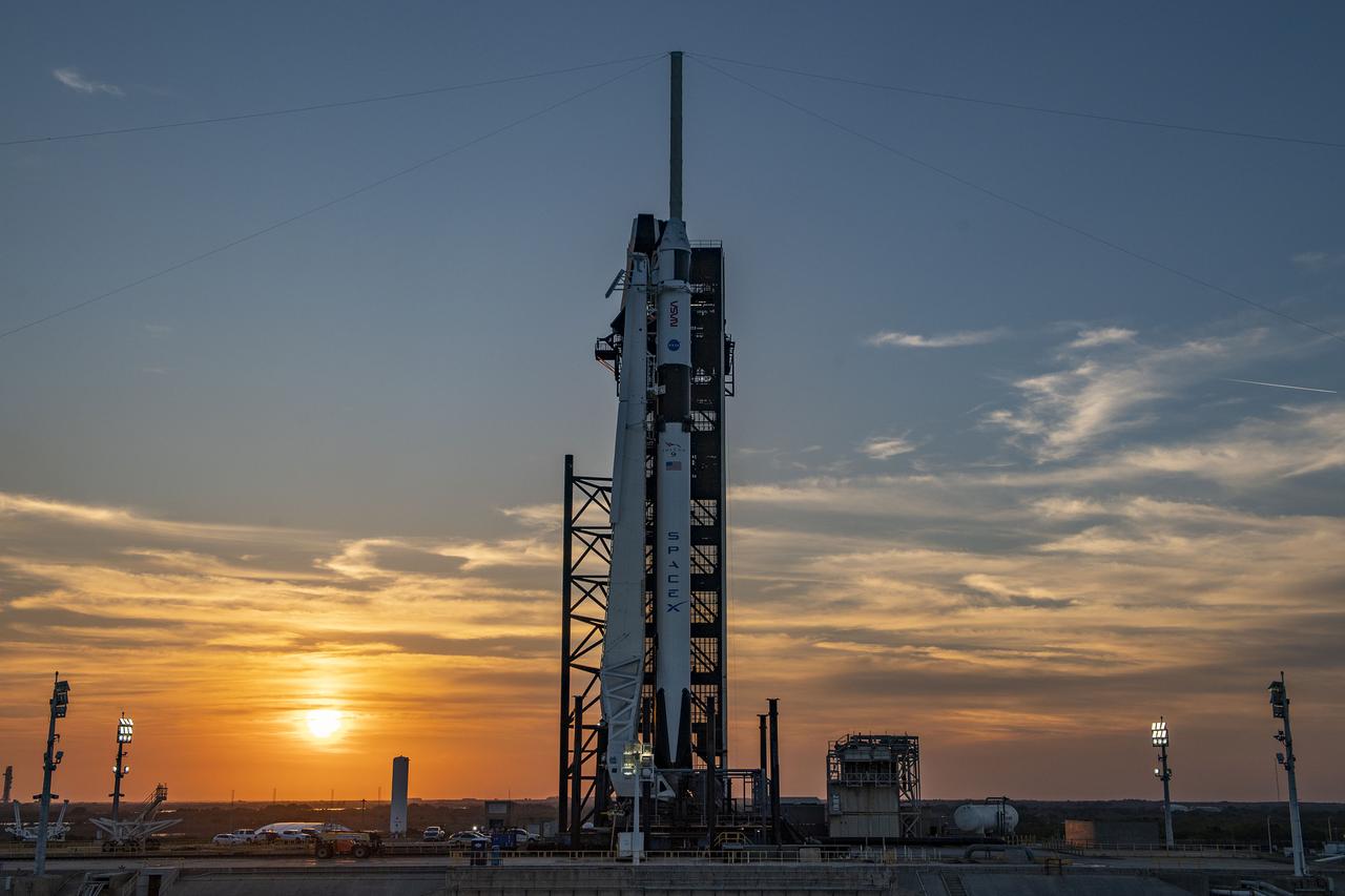 A colorful sunset serves as the backdrop for SpaceX’s Falcon 9 rocket and Dragon spacecraft Endeavour on the pad at Launch Complex 39A at Kennedy Space Center in Florida on Feb. 23, 2023, for NASA’s SpaceX Crew-6 mission. NASA astronauts Stephen Bowen, spacecraft commander, and Warren “Woody” Hoburg, pilot, along with mission specialists Sultan Alneyadi, UAE (United Arab Emirates) astronaut, and Andrey Fedyaev, Roscosmos cosmonaut, are slated to launch to the International Space Station at 1:45 a.m. EST on Feb. 27 from Launch Complex 39A. Crew-6 is the sixth crew rotation mission with SpaceX to the station, and the seventh flight of Dragon with people as part of the agency’s Commercial Crew Program.
