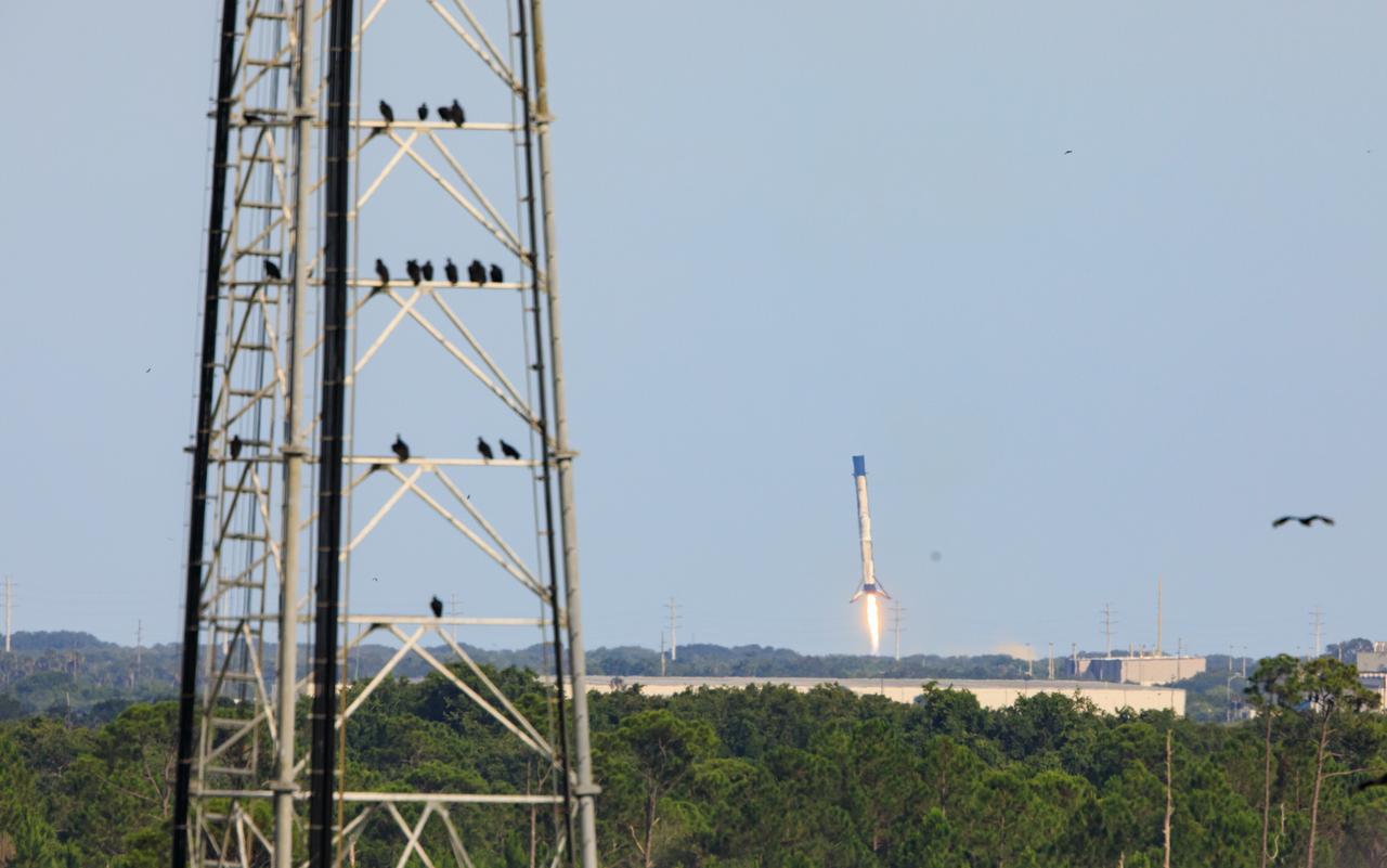 The first stage of a two-stage SpaceX Falcon 9 rocket makes its descent toward Landing Zone 1 at Cape Canaveral Space Force Station after lifting off from NASA Kennedy Space Center’s Launch Complex 39A in Florida for the Axiom Mission 2 (Ax-2) on May 21, 2023. Ax-2 is the second all private astronaut mission to the International Space Station, sending Commander Peggy Whitson, Pilot John Shoffner, and Mission Specialists Ali Alqarni and Rayyanah Barnawi to the orbiting laboratory, where they will spend about 10 days conducting scientific research, outreach, and commercial activities. Liftoff occurred at 5:37 p.m. EDT.