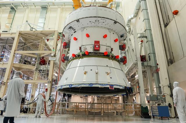 NASA image: Artemis II SM Move to Fast Cell