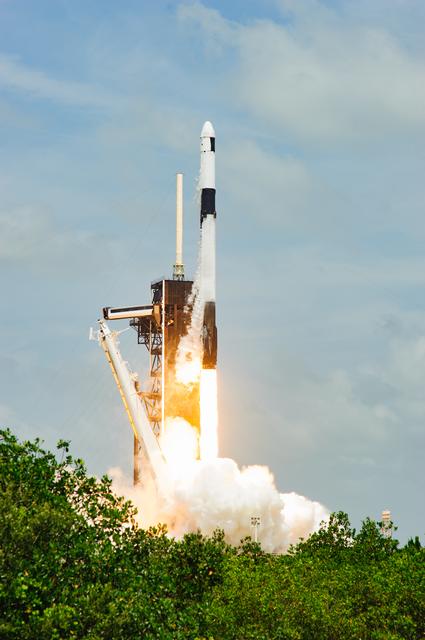 NASA image: NASA's SpX-28 Liftoff
